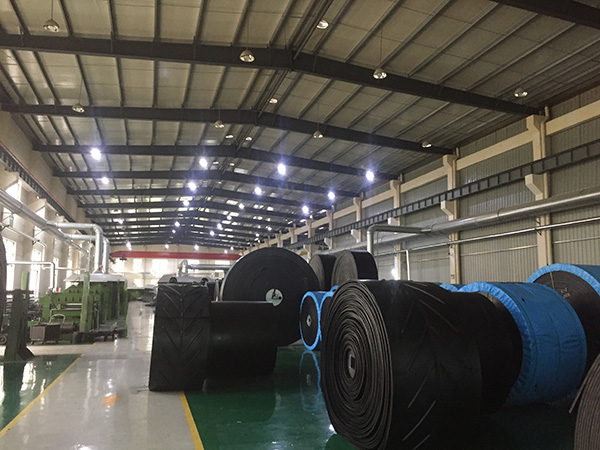 rubber conveyor belt.jpg